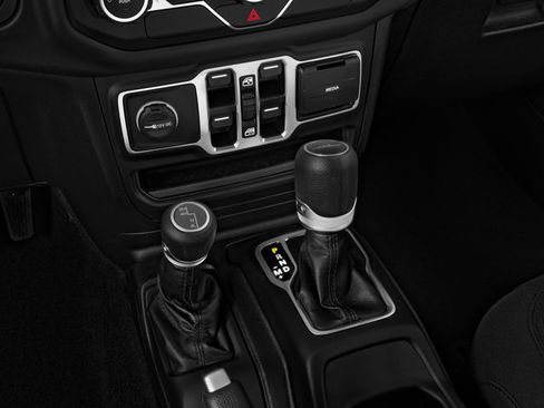 Used 2023 Jeep Gladiator Sport AWD/4WD image 9