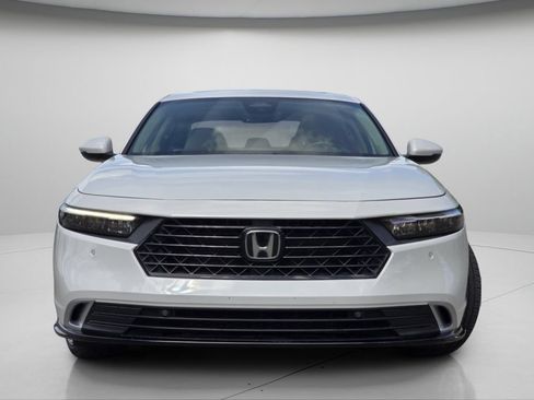 Used 2024 Honda Accord Touring image 3