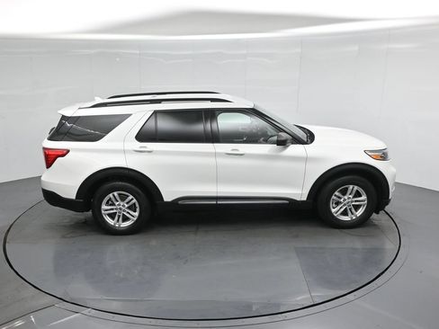 Certified 2023 Ford Explorer XLT w/ Equipment Group 202A RWD image 41
