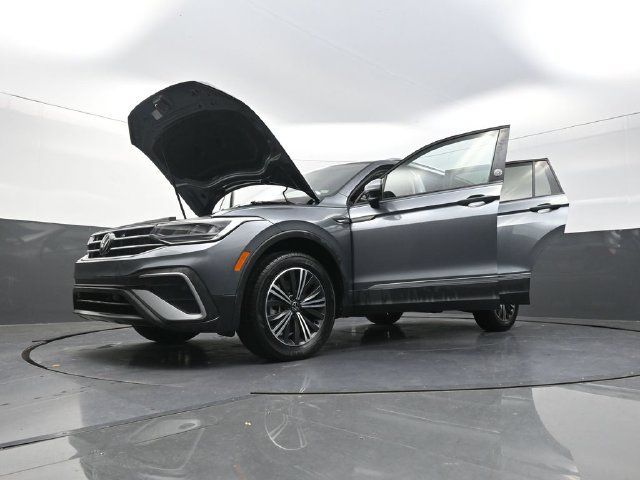 Used 2024 Volkswagen Tiguan Wolfsburg Edition FWD image 41