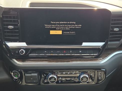 New 2026 GMC Sierra 1500 SLE image 25