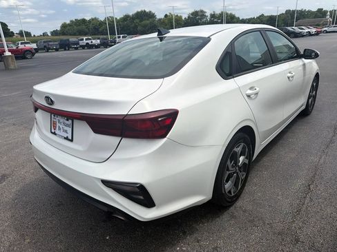 Used 2019 Kia Forte LXS FWD image 4