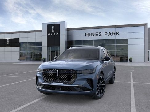 New 2026 Lincoln Nautilus Black Label AWD/4WD image 2