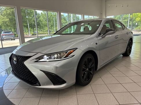 Used 2023 Lexus ES 350 F Sport w/ Accessory Package (Z2) FWD image 10