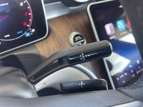 Used 2025 Mercedes-Benz C 300 4MATIC Sedan image 15