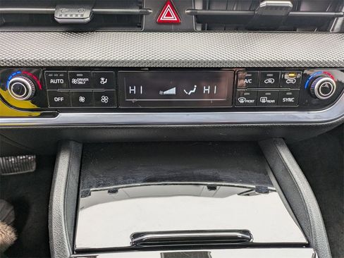 Used 2023 Kia Sportage LX image 24