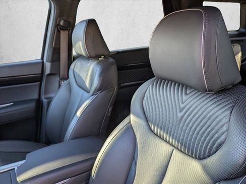 Used 2025 Hyundai Palisade Calligraphy image 14