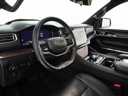Used 2022 Jeep Grand Wagoneer Series II w/ Premium Group II image 10