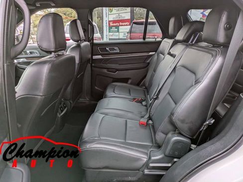 Used 2019 Ford Explorer Limited w/ Ford Safe & Smart Package image 20