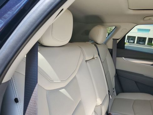 Used 2021 Cadillac XT5 Premium Luxury image 24