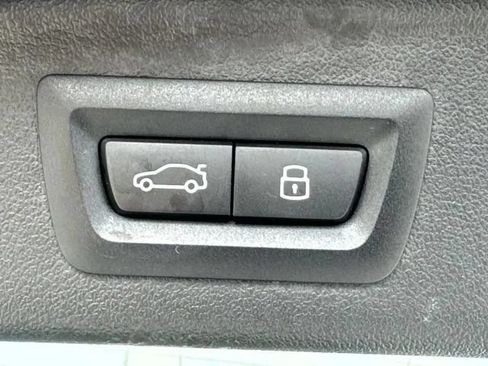 Used 2025 BMW X7 xDrive40i AWD/4WD image 15