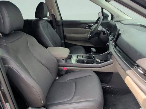 New 2026 Kia Carnival EX image 34