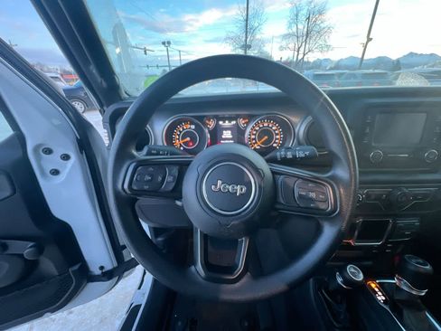 Used 2021 Jeep Wrangler Unlimited Sport image 14