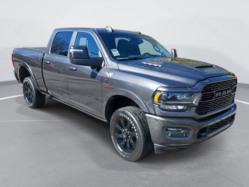 Used 2024 RAM 2500 Limited image 3