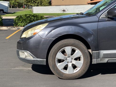 Used 2011 Subaru Outback 2.5i Premium AWD/4WD image 11