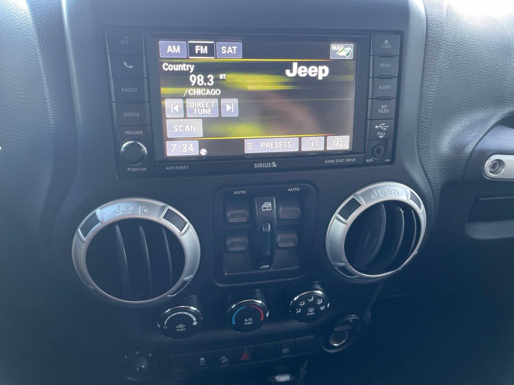 Used 2016 Jeep Wrangler Unlimited Sahara w/ Dual Top Group AWD/4WD image 33
