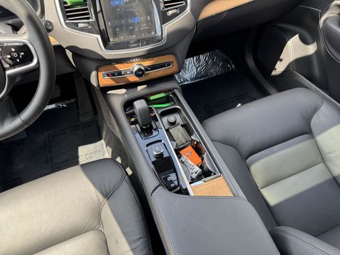 Used 2024 Volvo XC90 B5 Plus image 35