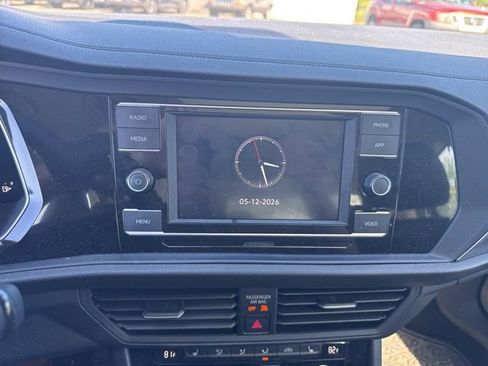 Used 2024 Volkswagen Jetta SE w/ Panoramic Sunroof Package FWD image 13