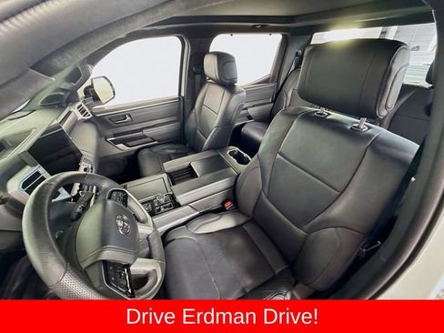 Used 2023 Toyota Tundra Platinum AWD/4WD image 5