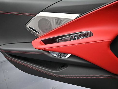 Used 2023 Chevrolet Corvette Stingray Premium Cpe w/ Z51 Performance Package RWD image 19