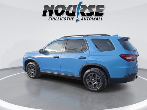 Certified 2025 Honda Pilot TrailSport image 6