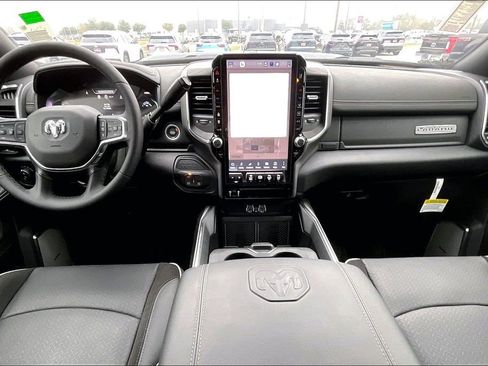 New 2026 RAM 2500 Laramie AWD/4WD image 4