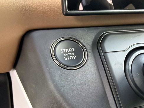 New 2026 Land Rover Defender 110 X-Dynamic SE AWD/4WD image 30