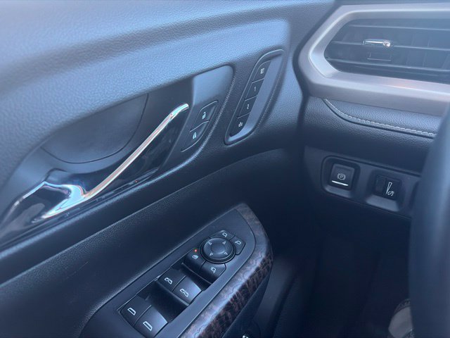 Used 2023 GMC Acadia Denali FWD image 9