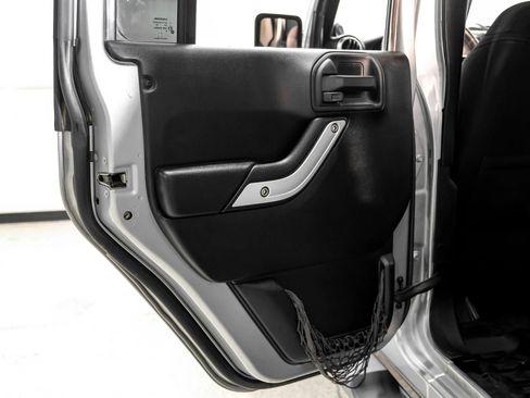 Used 2013 Jeep Wrangler Unlimited Sahara w/ Connectivity Group AWD/4WD image 42