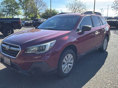 Used 2018 Subaru Outback 2.5i image 1