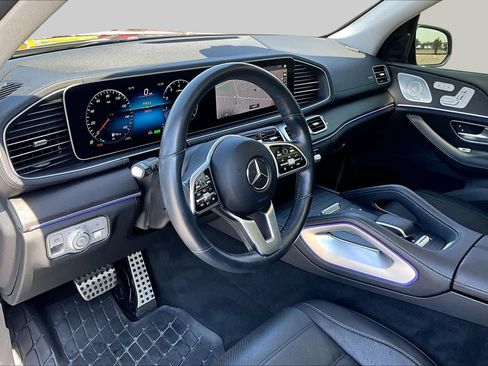 Used 2023 Mercedes-Benz GLS 450 4MATIC image 18