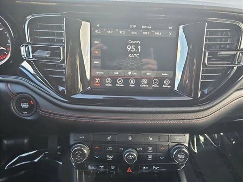 Used 2023 Dodge Durango GT image 15