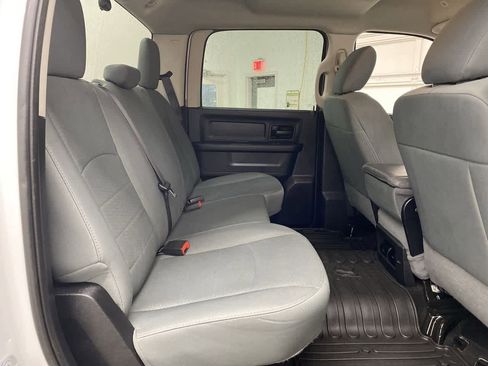 Used 2017 RAM 3500 Tradesman w/ Popular Equipment Group image 17