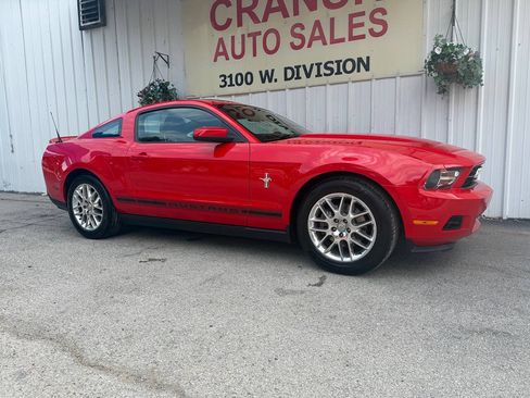 Used 2012 Ford Mustang Premium w/ Electronics Pkg RWD image 2