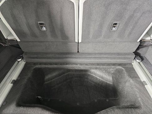 Used 2023 Rivian R1S Launch Edition image 26