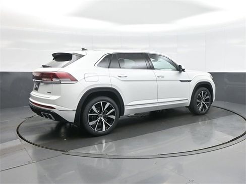 New 2026 Volkswagen Atlas Cross Sport SEL Premium R-Line image 7