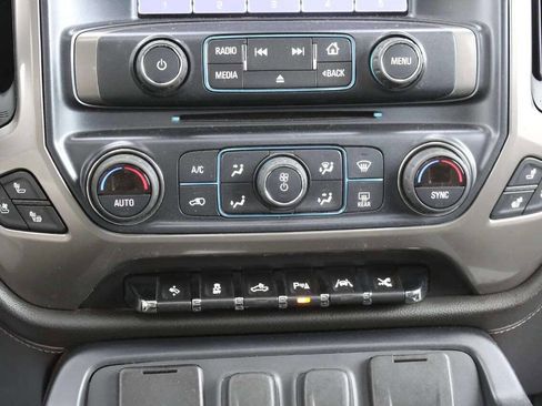 Used 2017 Chevrolet Silverado 1500 High Country image 22