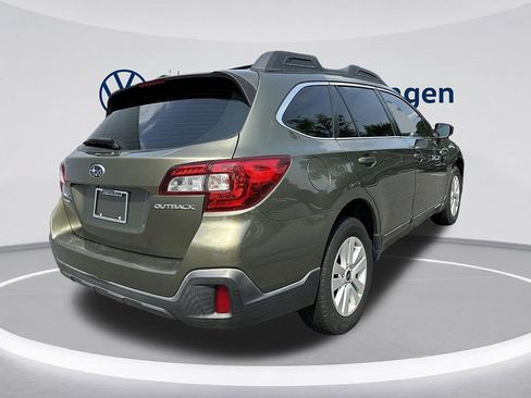 Used 2018 Subaru Outback 2.5i AWD/4WD image 5