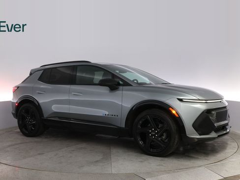 Used 2024 Chevrolet Equinox EV RS image 14