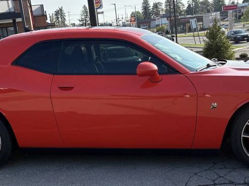 Used 2018 Dodge Challenger R/T Scat Pack RWD image 5