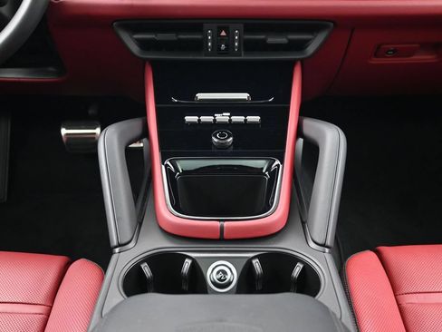 Certified 2026 Porsche Cayenne S AWD/4WD image 10