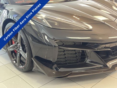 Used 2024 Chevrolet Corvette Z06 w/ Z07 Performance Package image 9