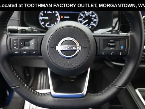 Used 2025 Nissan Pathfinder SV AWD/4WD image 19