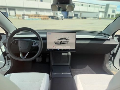 Used 2024 Tesla Model 3 Standard Range RWD image 25