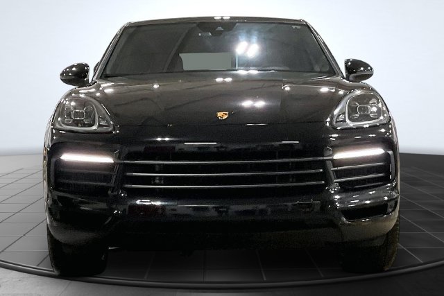Used 2023 Porsche Cayenne Platinum Edition AWD/4WD image 3