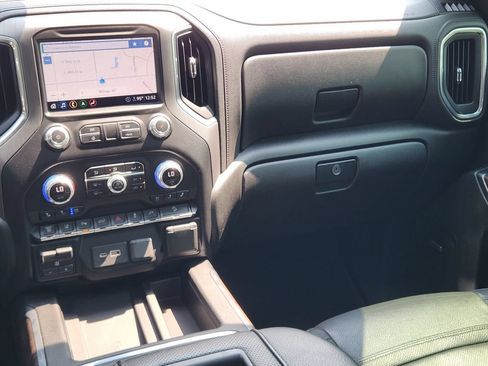 Used 2020 GMC Sierra 2500 Denali w/ Denali Ultimate Package AWD/4WD image 31