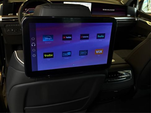 New 2026 Cadillac Escalade ESV Platinum Sport w/ LPO, ONYX Package image 22