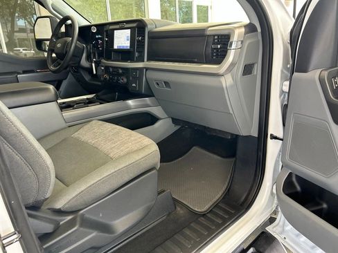 Used 2025 Ford F250 XLT w/ FX4 Off-Road Package AWD/4WD image 29