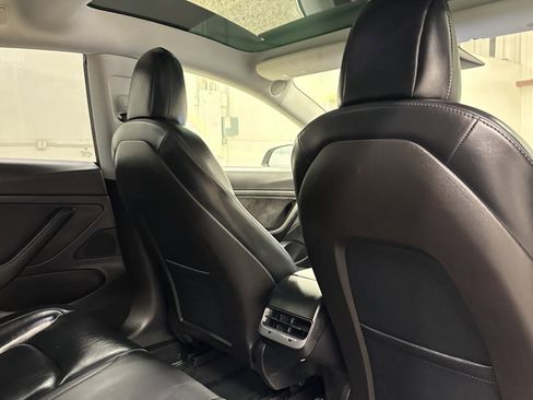 Used 2020 Tesla Model 3 Standard Range Plus image 27