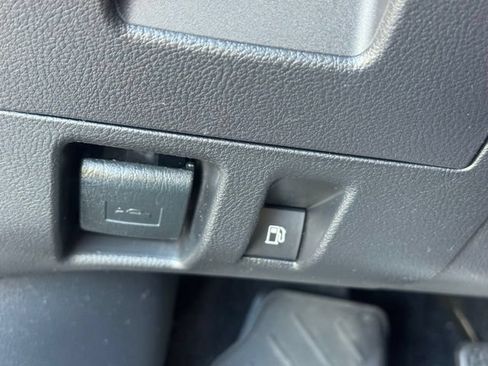 Used 2025 Toyota Grand Highlander AWD Hybrid image 25